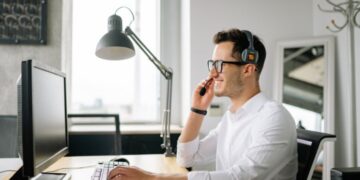 Help Desk vs Desktop Support