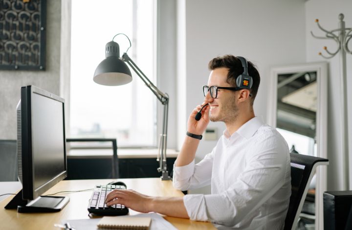 Help Desk vs Desktop Support