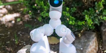 Remasking Discrete Diffusion Models with Inference-Time Scaling