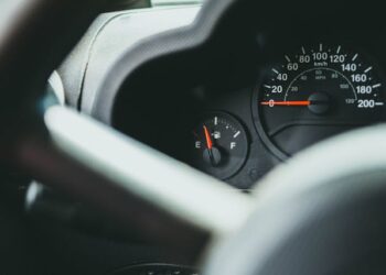 How Do You Calculate Your MPG (Simple Guide)