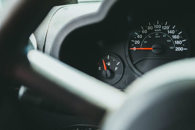 How Do You Calculate Your MPG (Simple Guide)